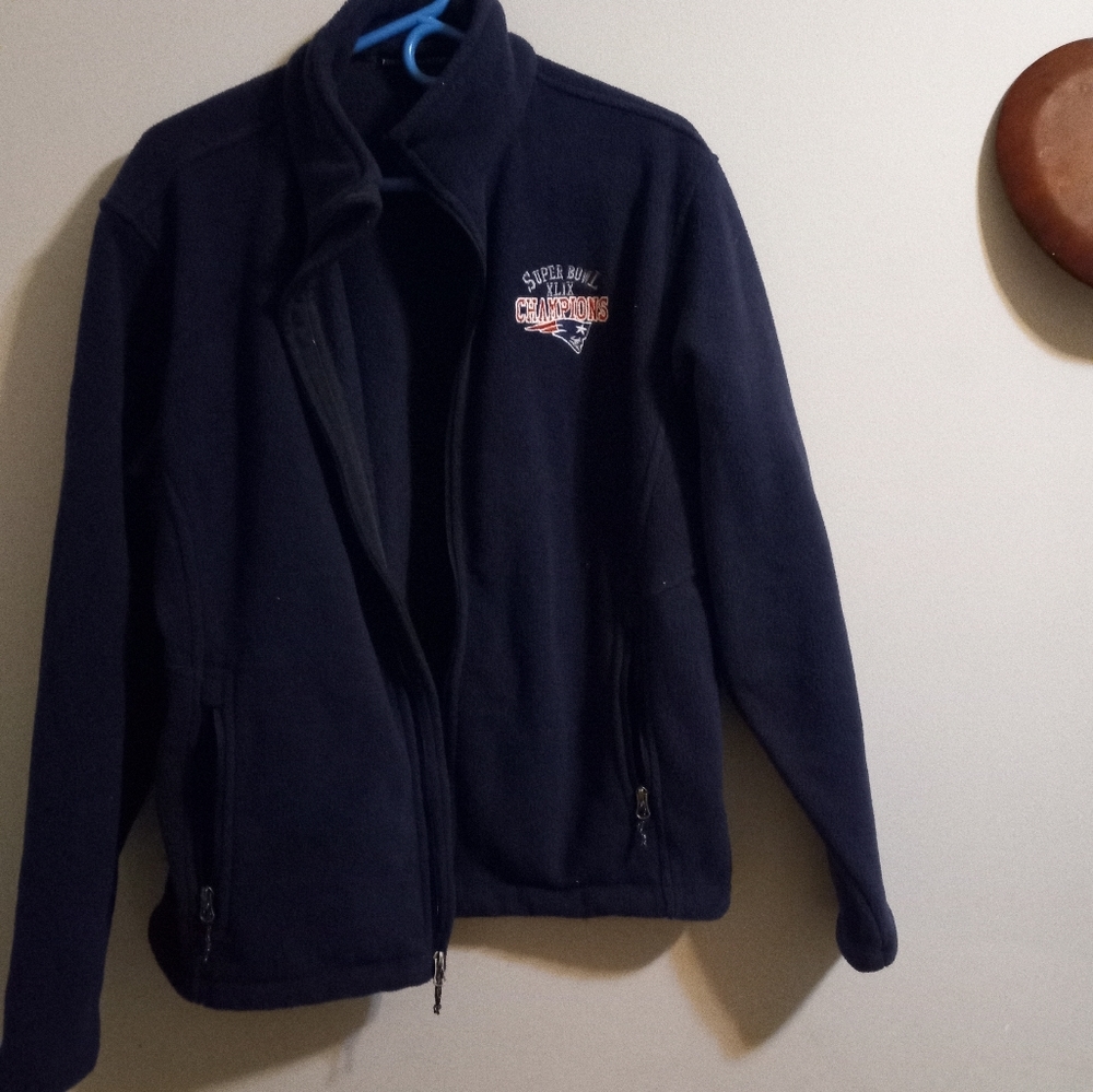 PORT Authortity Partriots Superbowl XLIX fleece Suze Medium EUC